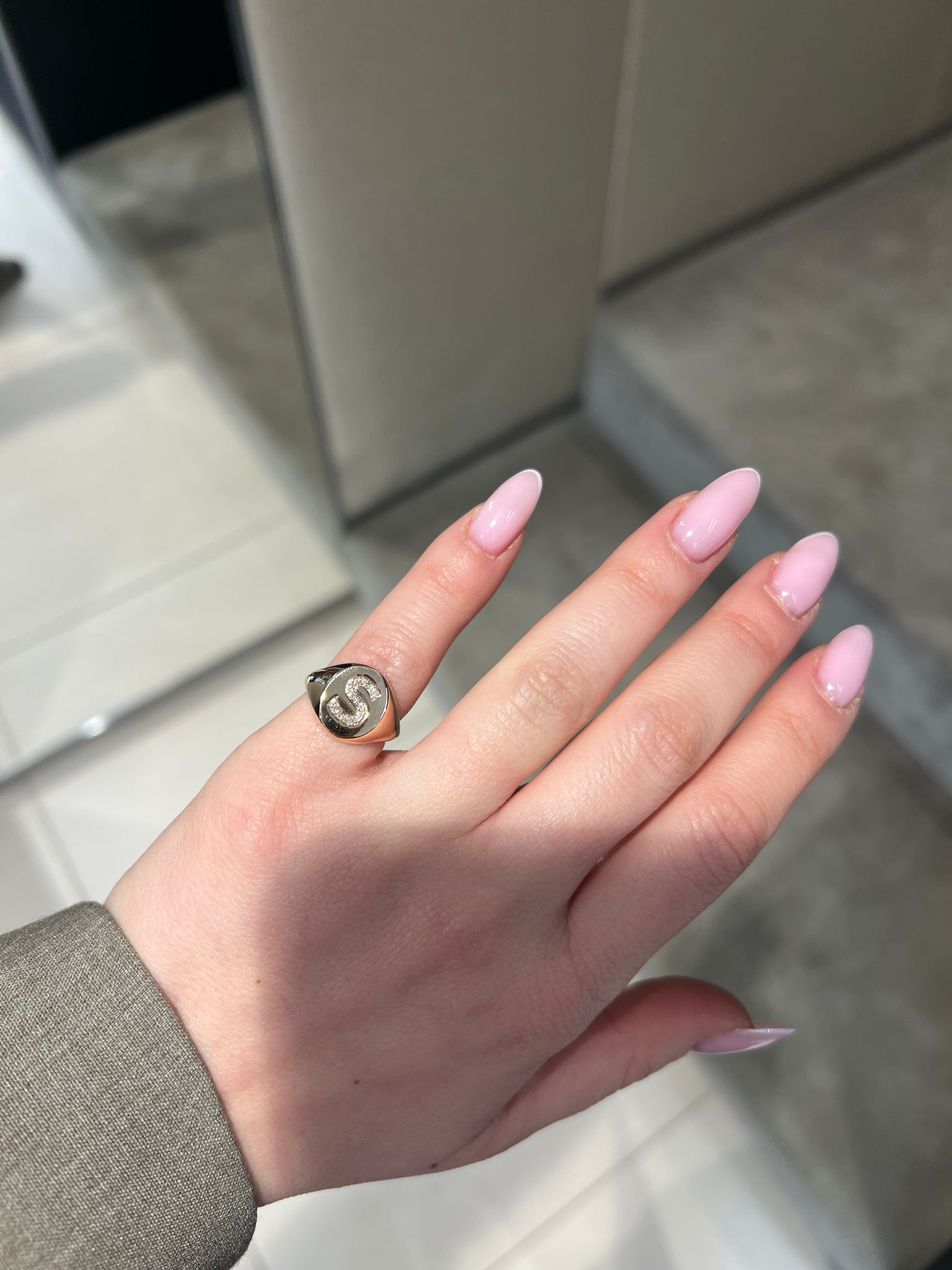 Chevalière petit doigt