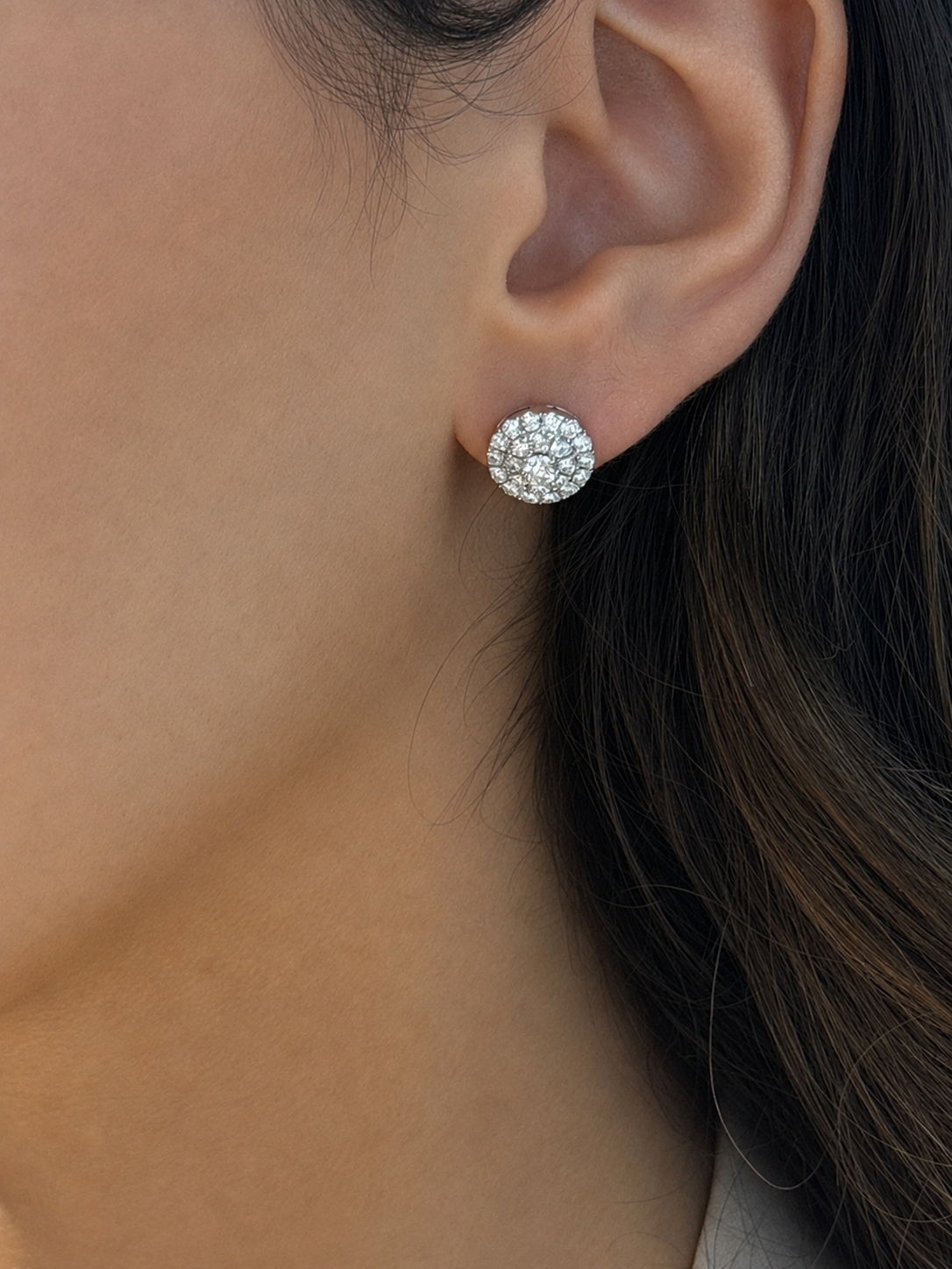 Halo Round Diamonds Studs