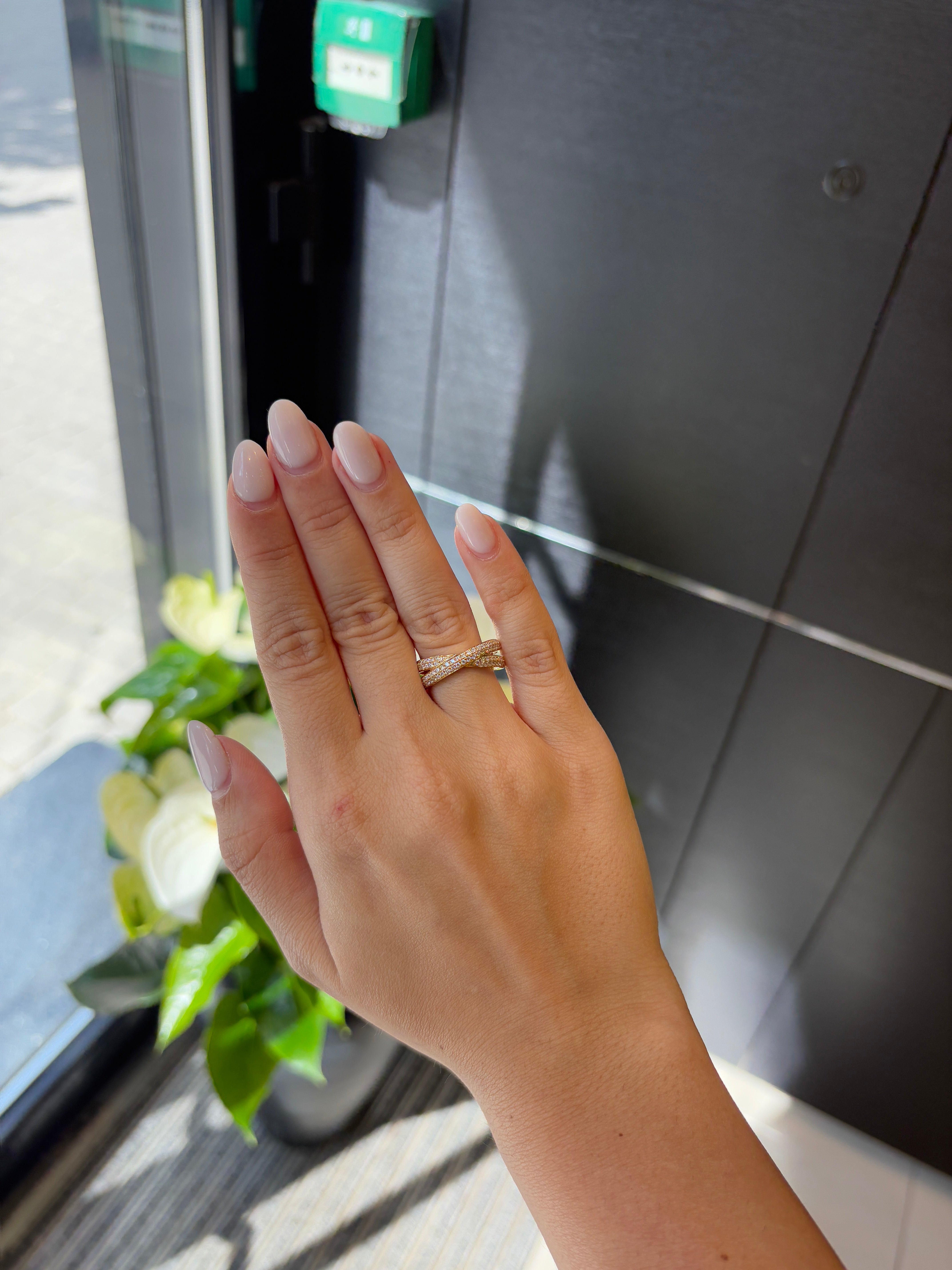 Crossover Ring