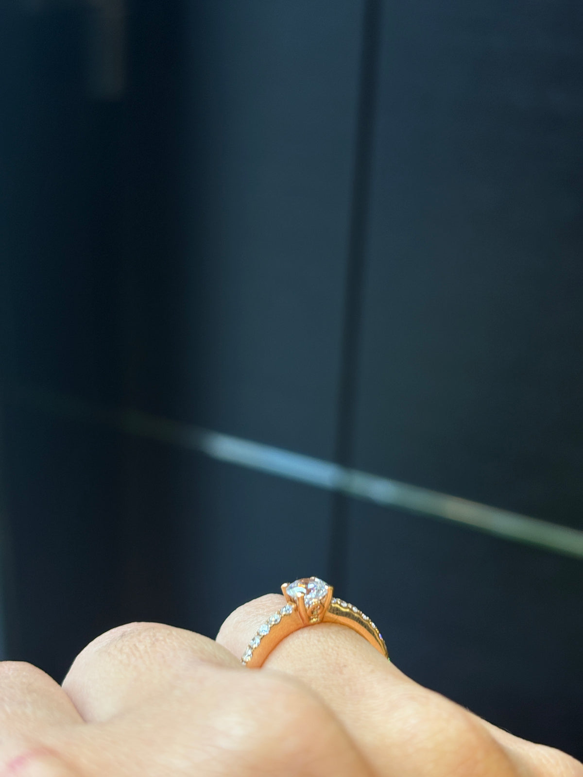 The Éclat Solitaire Ring