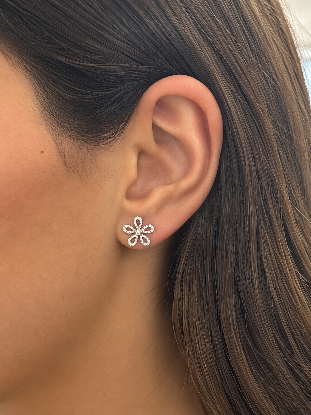 Flower studs