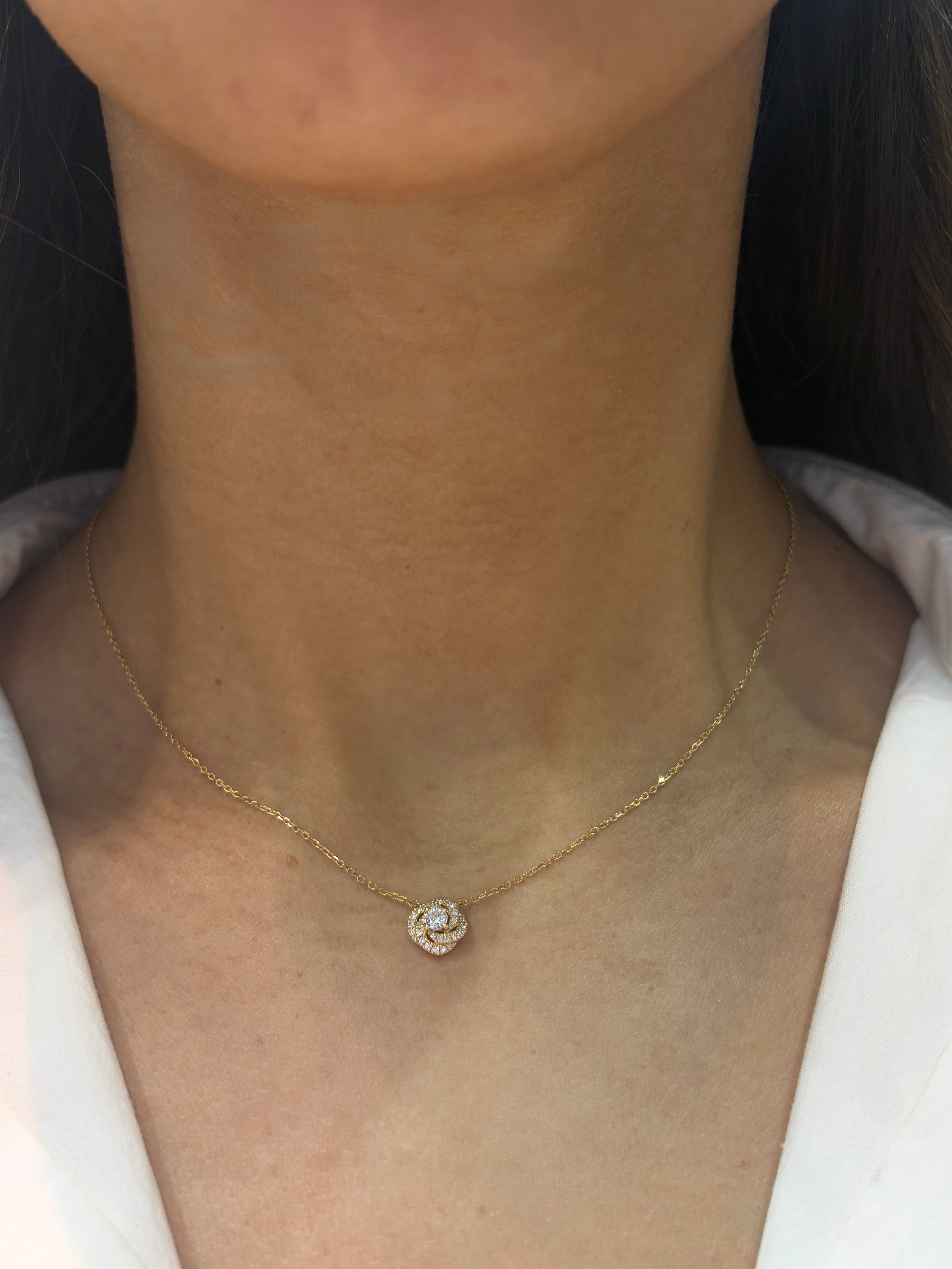 Diamond Bloom Necklace - 18K gold