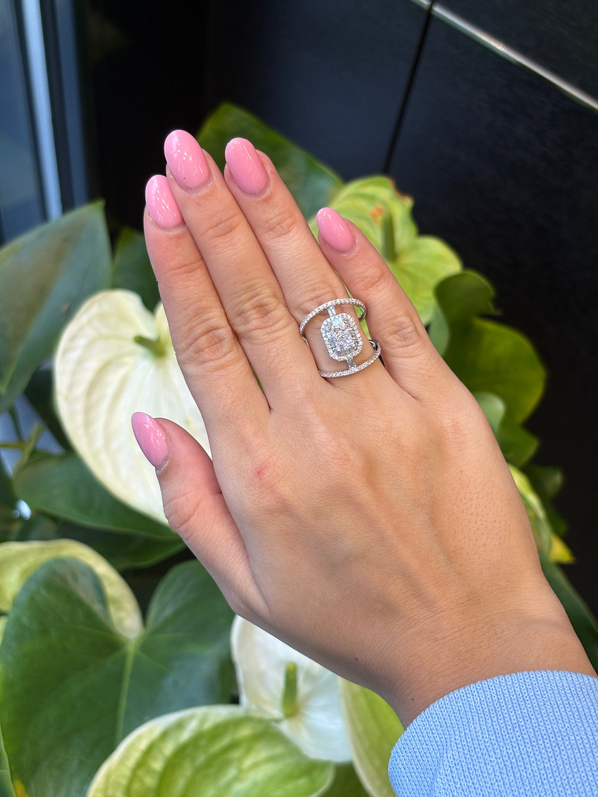 The Radiant Frame Ring