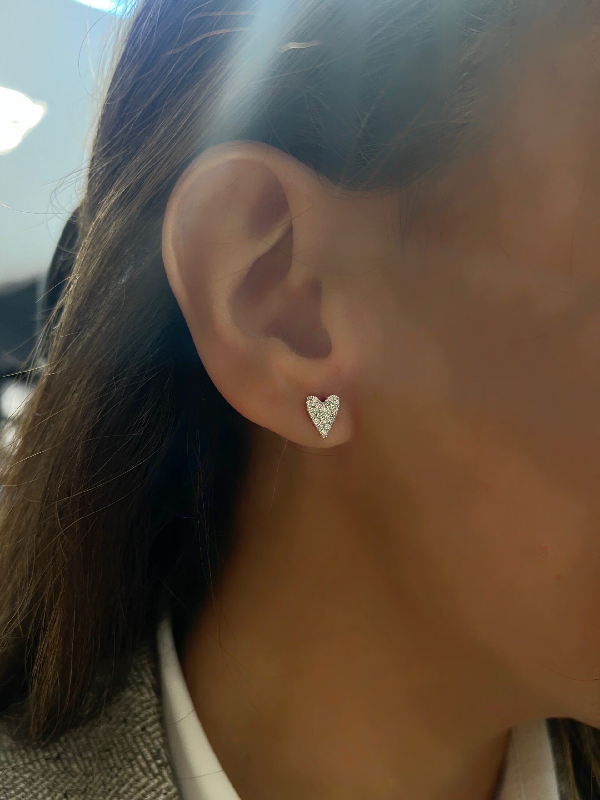 Mini Carat Heart Earstuds