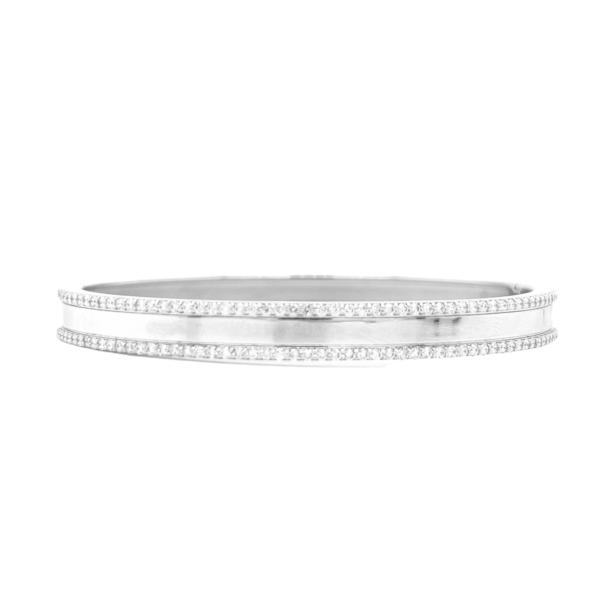 Border Pavé Diamond Bangle